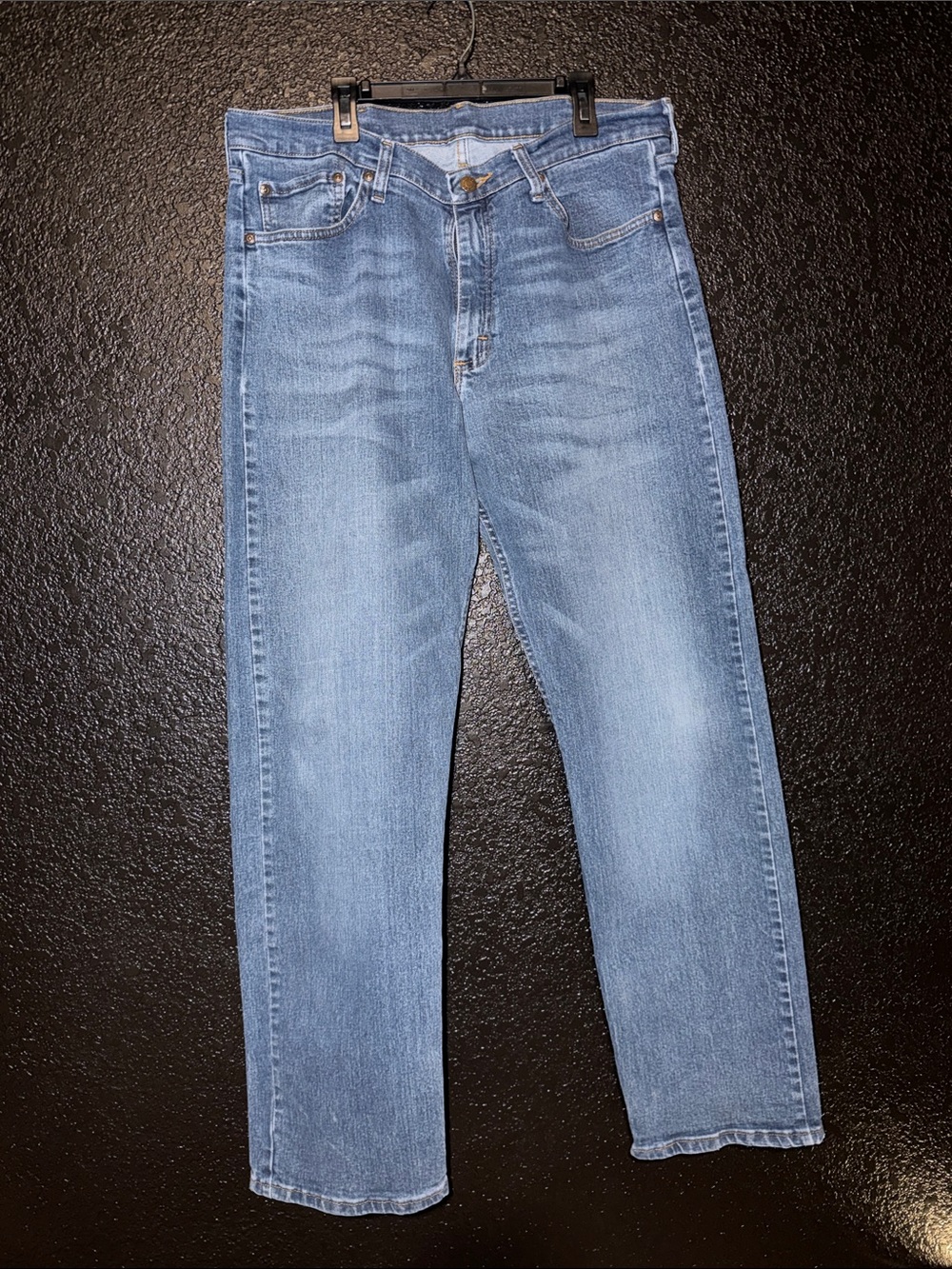 Wrangler Men's Light Blue Relaxed Jeans